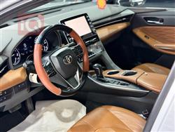 تويوتا أفالون